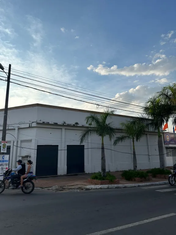 Vendo Propiedad con EXCELENTE ubicacion enfrente a la municipalidad de Lambare — foto 2