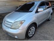 Toyota IST 2002