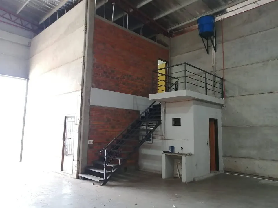 🏢✨ ALQUILO AMPLIO DEPÓSITO SOBRE RUTA 1 ✨🏢 — foto 3