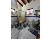 ALQUILO O VENDO CASA EN FERNANDO DE LA MORA COD 5735
