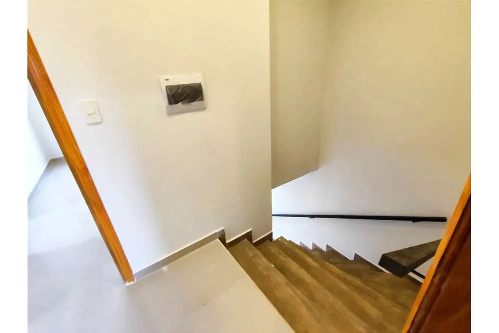 VENDO DUPLEX LAURELTY, 3 DORM. CON JARDIN, SAN LORENZO — foto 2