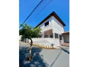 CASA AMPLIA Y FUNCIONAL - ZONA COLEGIO SIL - BARRIO BELLA VISTA