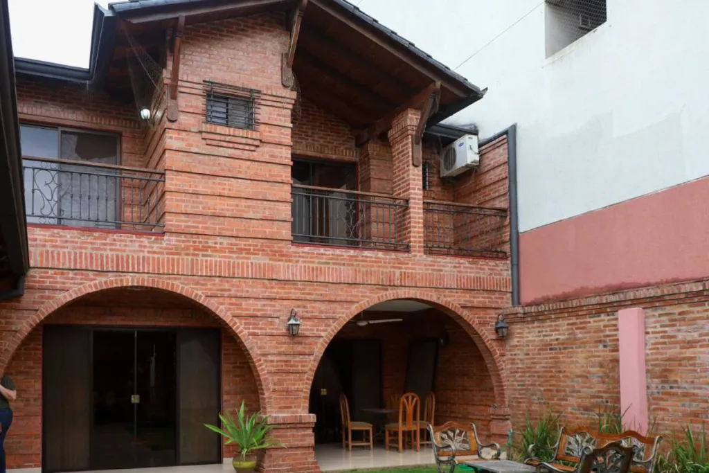 Residencia de lujo en esquina Villa Aurelia Asunción ID: 35169 — фото 2