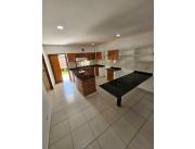 Alquilo Duplex de 3 dormitorios en Lambare zona SEK y Yacht