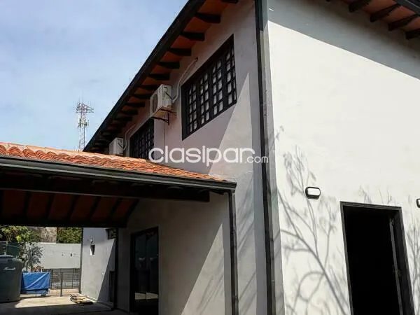 CASA EN VENTA EN LOMA PYTA ASUNCION — Foto 2