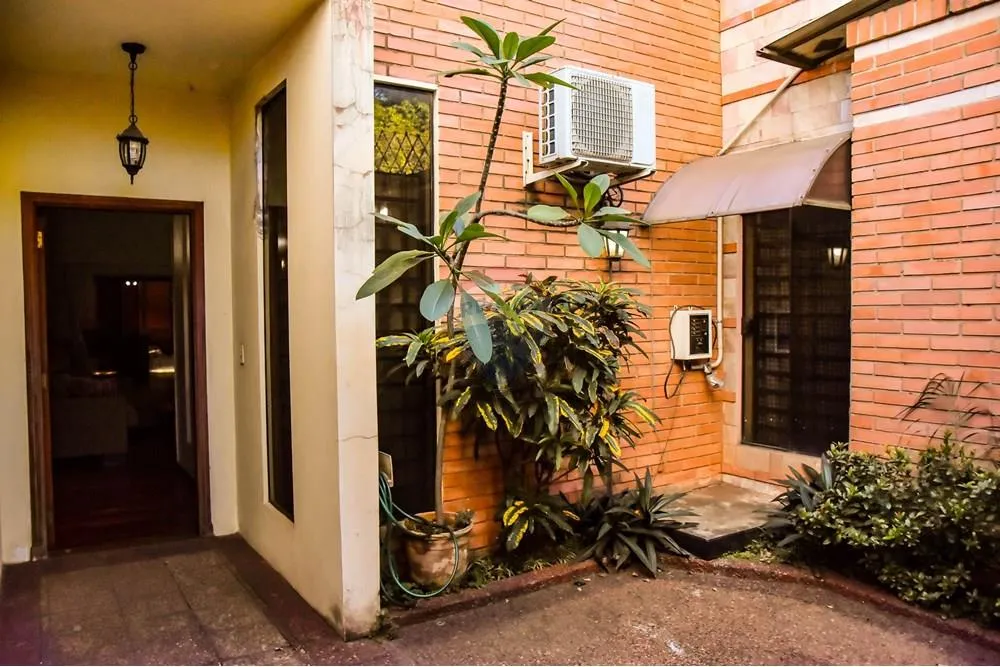 VENDO CASA SOBRE SANTISIMA TRINIDAD EN MBURUCUYA — foto 3