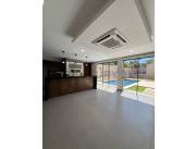 EN VENTA CASA DE 3 HABITACIONES EN EL BARRIO YCUA SATI