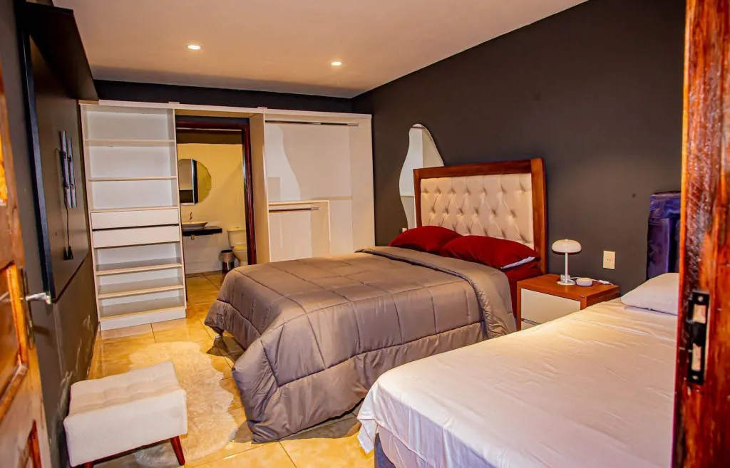 ALQUILO HERMOSA CASA AMOBLADA — foto 2