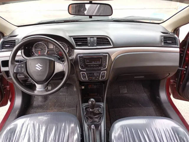 Suzuki Ciaz 2015 — foto 6