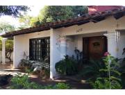 VENDO CASA CON DEPARTAMENTO INDEPENDIENTE EN LAMBARE