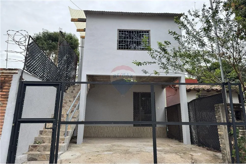 VENDO CASA CON DEPARTAMENTO INDEPENDIENTE EN LAMBARE — foto 2