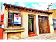 Amplia casa de 4 dorm. a 1 cuadra de Eusebio Ayala, B° Ciudad Nueva