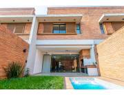ALQUILO DÚPLEX AMOBLADO CON PISCINA Y ÁREA DE SERVICIO, ZONA VILLA MORRA
