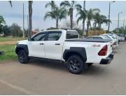 DUEÑO VENDE O PERMUTA TOYOTA HILUX AÑO 2021!!
