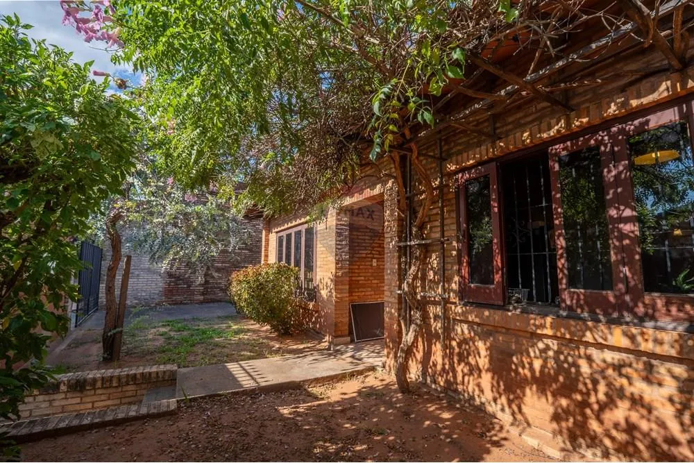 Amplia vivienda Estilo colonial en B° Nazareth — foto 2