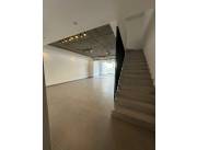 Duplex Cnel. Ramos, zona Plaza Madero Precio de alquiler: 7.500.000 Gs. IVA incluido