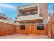 DUPLEX EN VENTA EN LA CIUDAD DE SAN LORENZO Ubicado en San Lorenzo a 350 mts. de Avelino