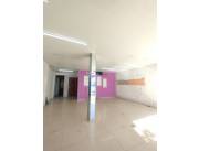 ALQUILO CASA CON SALON COMERCIAL EN LUQUE ZONA CAMPO VIA