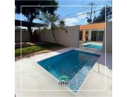 ALQUILO CASA EN CONDOMINIO CON PISCINA, BO. MCAL. ESTIGARRIBIA