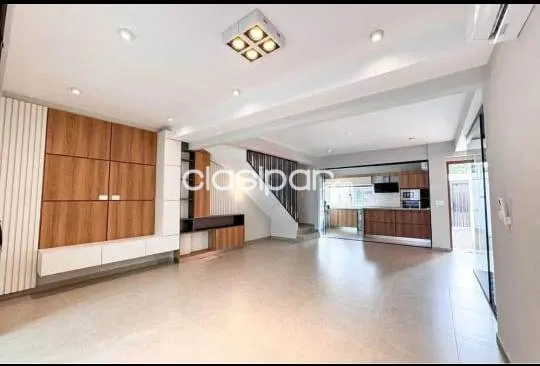 VILLA MORRA, RECOLETA: 208M2, CASA PAREADA A ESTRENAR, 3 DORMIT, JARDÍN, UNA BELLEZA!! — фото 2