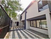 VENDO AMPLIO Y MODERNO DÚPLEX DE 3 DORMITORIOS EN LAMBARÉ, ZONA MUNICIPALIDAD