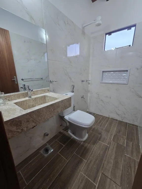 EN VENTA CHALET MINIMALISTA A ESTRENAR 3 HABITACIONES, LUQUE — foto 3