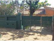 VENDO CASITA A DEMOLER CERCA DEL CAMPUS DE LA UNIV. LA CATÓLICA BARRIO REPUBLICANO, ASUNCI