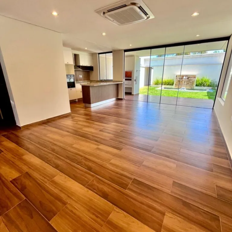 EN ALQUILER DUPLEX CON PISCINA - MARIANO ROQUE ALONSO — foto 2