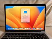 MacBook Pro 2017 13" core i7 / 16GB RAM / 512GB SSD / Touchbar / Touch ID