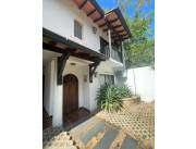 Vendo Hermosa Casa en San Bernardino, a cuadras del club Náutico