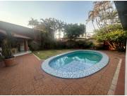 VENDO CASA A PASOS DE LA AVDA MCAL LOPEZ