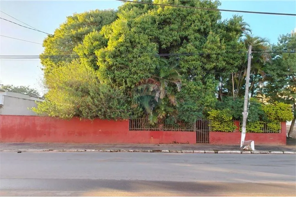 TERRENO EN ESQUINA PARA INVERSIÓN — foto 3