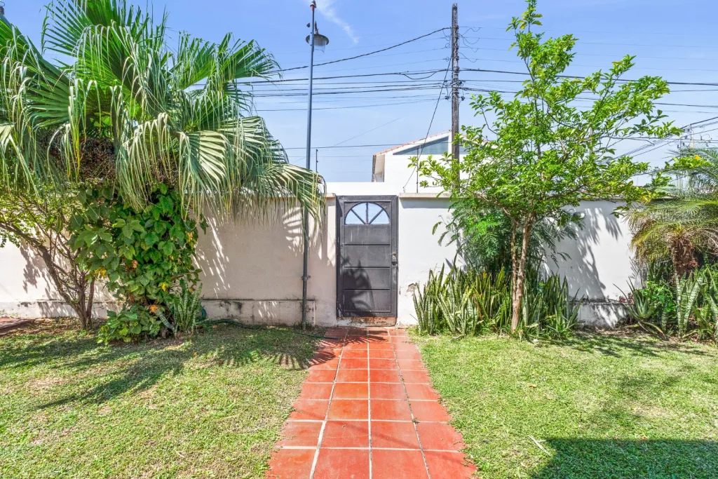 CASA EN ESQUINA EN BO. SANTA MARIA DE ASUNCION — foto 3
