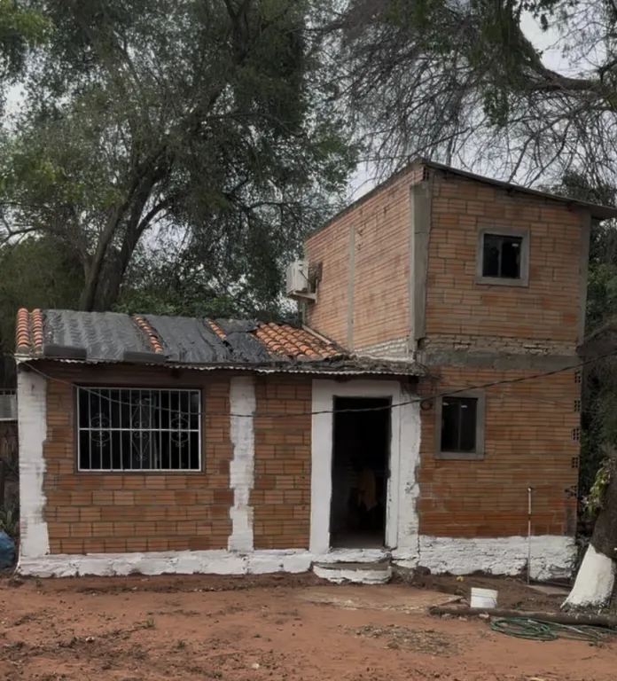 Casa a refaccionar y amplio terreno en San Antonio - Límite con Ñemby — photo 3