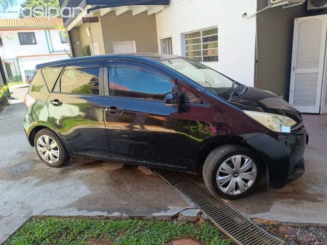 Toyota New Ractis 2011 — foto 2