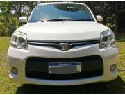 Vendo Toyota Sienta 2013