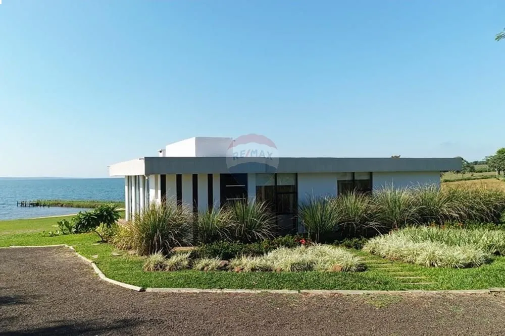 VENDO CASA CPISCINA Y PLAYA PRIVADA EN COUNTRY Paraqvaria Aero y Marina Club-CNEL.BOGADO — foto 2
