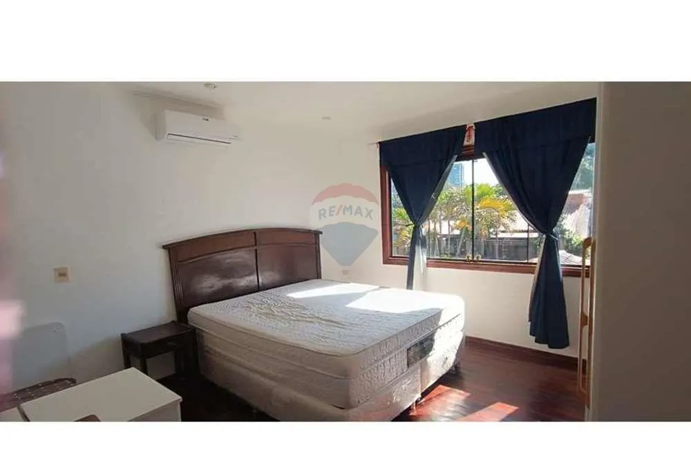 ALQUILO CASA DE 4 DORMITORIOS, ZONA SHOPPING PASEO LA GALERÍA - BARRIO YKUA SATÍ — foto 3