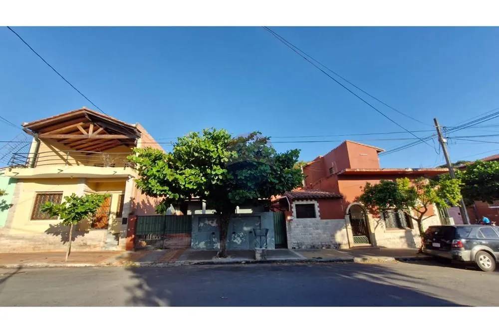 RESIDENCIA EN VENTA-BARRIO TACUMBÚ — foto 2