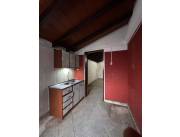 VENDO CASA A METROS DE FUENTE SHOPPING - SAN LORENZO