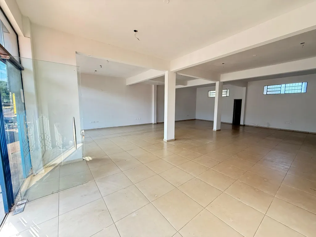 ALQUILO SALON COMERCIAL EN CIUDAD DEL ESTE KM 4 COD 4321 — foto 2