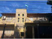Vendo Casa en el Barrio San Vicente de Asunción! Trato directo con propietarios