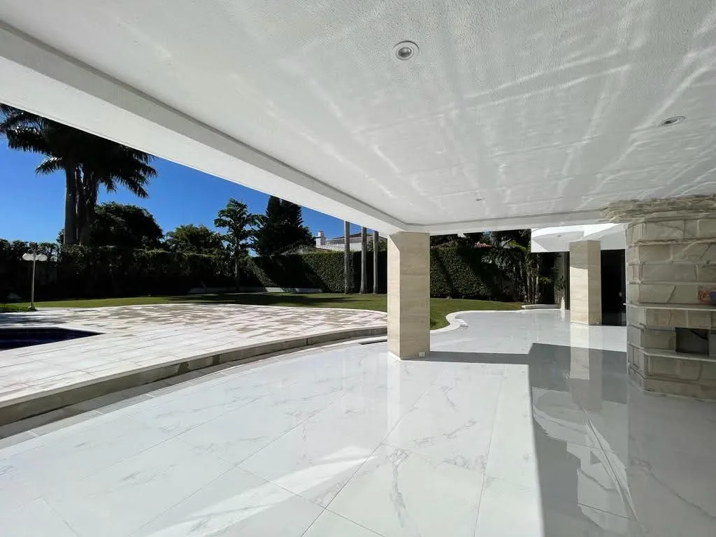 VENDO IMPONENTE RESIDENCIA EN ASUNCION LOS LAURELES COD 4578 — photo 3