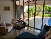 VENDO MANSIÓN DE 3 NIVELES UBICADA EN FERNANDO DE LA MORA ZONA NORTE