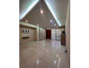 Vendo Duplex de 180 m2 en San Cristobal a Media Cuadra de Mcal. López-LHO7375198