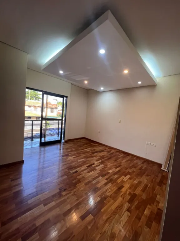 Vendo Duplex de 180 m2 en San Cristobal a Media Cuadra de Mcal. López-LHO7375198 — foto 2