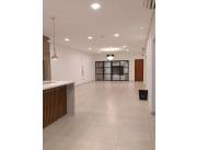 VENDO CASA DE UNA SOLA PLANTA EN CUARTO BARRIO DE LUQUE