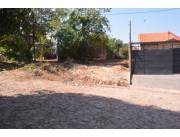 Vendo Terreno de 6x30 m2 en Lambare zona Barrio San Roque Gonzalez de Santa Cruz