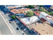 Vendo amplio local comercial sobre la Avda Eusebio Ayala