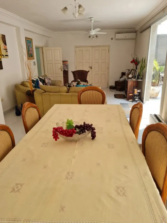 ALQUILO RESIDENCIA EN ASUNCIÓN BARRIO MBURICAO COD 4400 ZONA MBURUVICHA ROGA!!! PRECIO: — foto 3